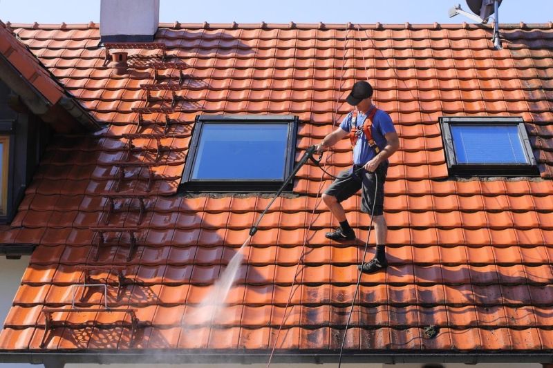 Roof Cleaning Service