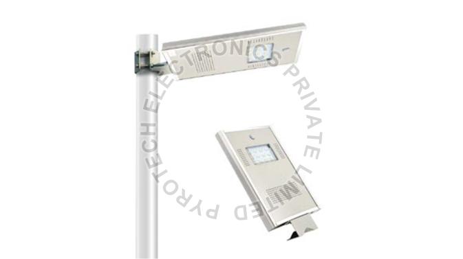 100  Watt All In One Solar Street Light