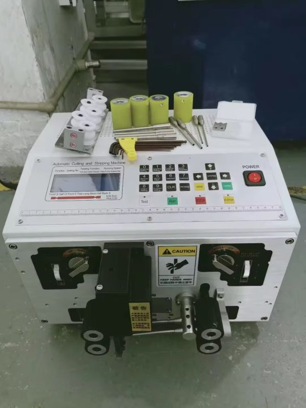 4 Lane Wire Cutting & Stripping Machine