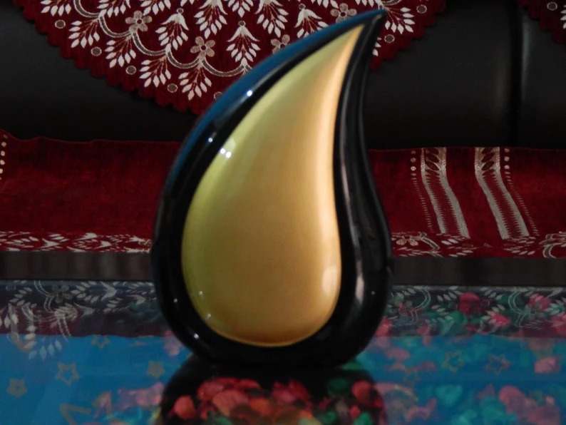 Black and Gold Teardrop Cremation Urn