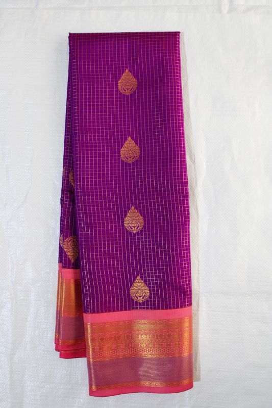 Buta Work Vaira Oosi Silk Saree