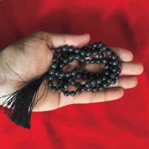 Black Vaijanti Mala