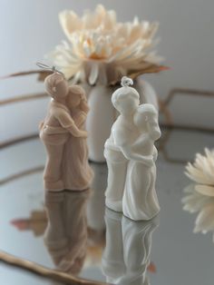 Couple Embrace Candle