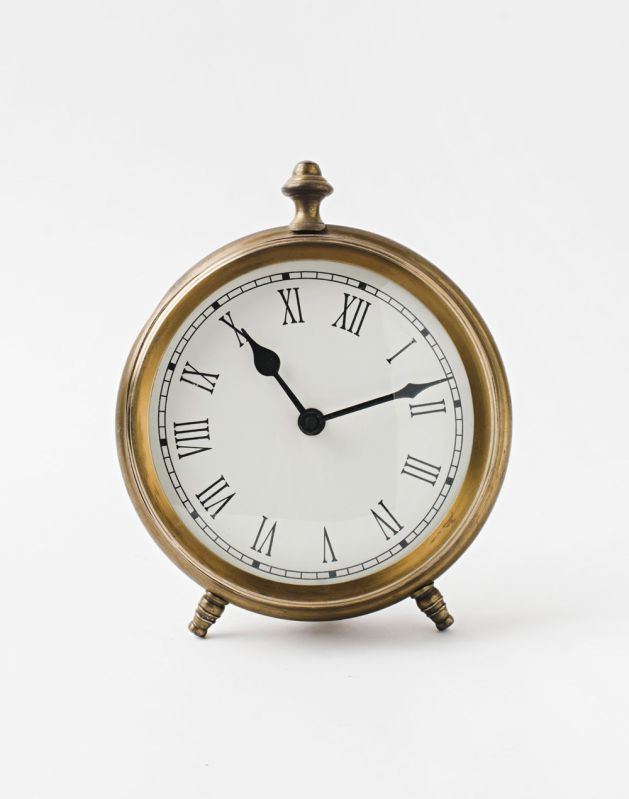 Roman Analog Golden Table Clock