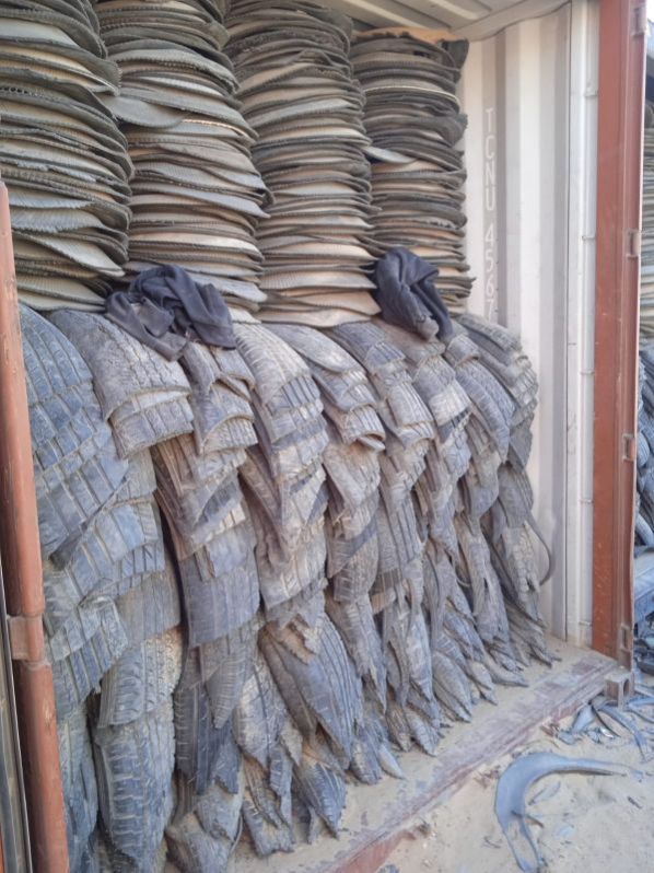 Gulf 3 Piece Cutting Tyre Scrap