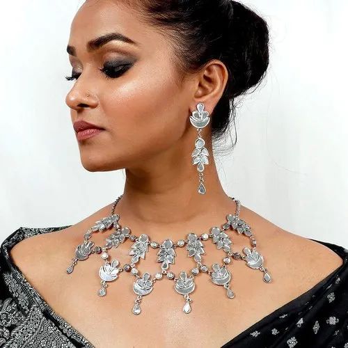 Ladies Party Wear Artificial Necklace Set