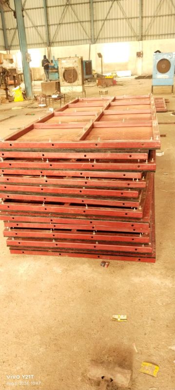 Ms pipe frame (shuttering plywood plate)