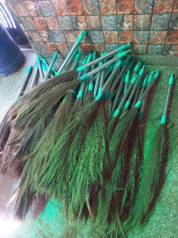 Steel Pipe Grass Broom