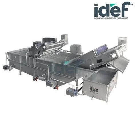 Vegetable Washer Conveyor Type