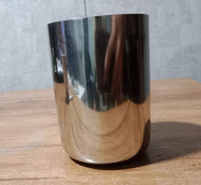 Plain Stainless Steel Royal Glass