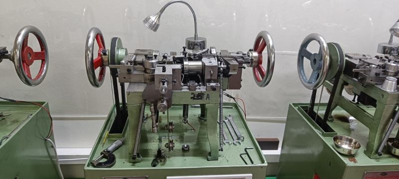 Semi Automatic Milan Chain Machine