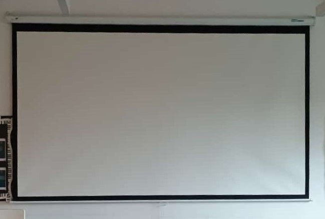 Wall Mount Projector Screen