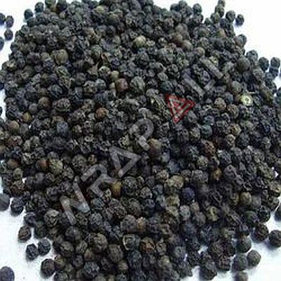 Whole Black Pepper Seeds