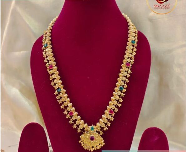 Ssaazz Ladies Golden Brass Kolhapuri Saaj Necklace Set