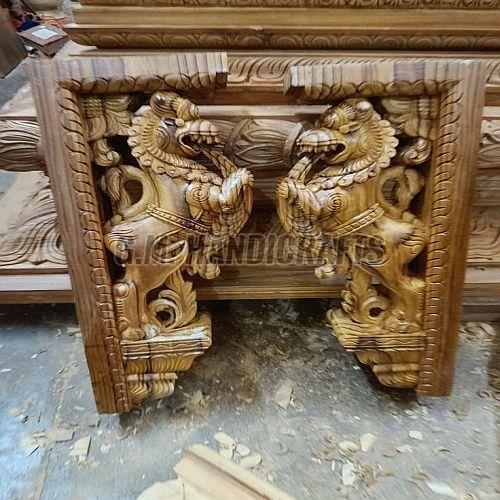 Traditional Wooden Wall Bracket