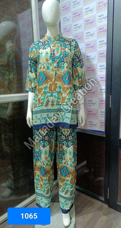 Ladies Daywear Ethnic Motif Suit