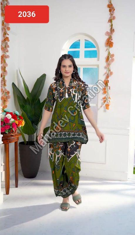 Ladies Ethnic Print Kurta Set