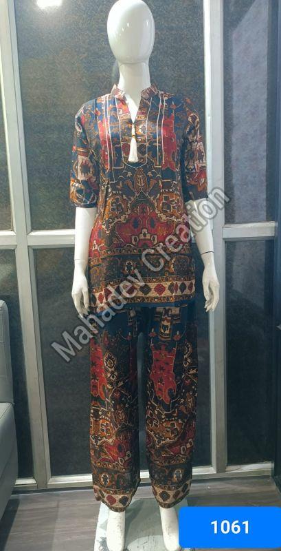 Ladies Ethnic Style Tassel Kurta Set