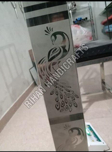 Stainless Steel Peacock Printed Architectural Pillar