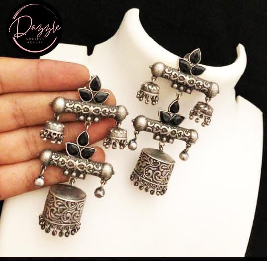 Ladies Black Leaf Drum Drop Earpiece