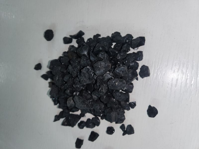 Polyester Grinded Black Lumps