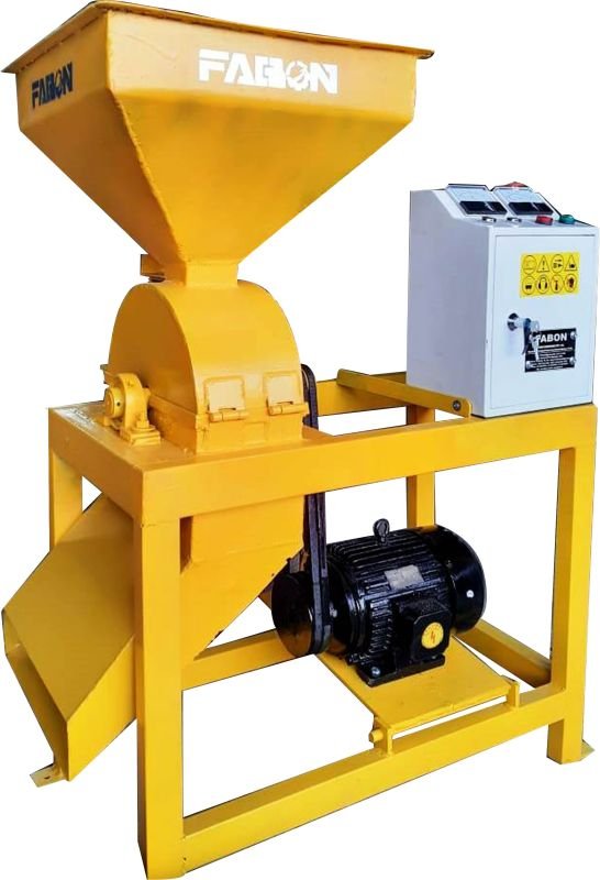 500-600 Kg/HR Feed Grinding Machine