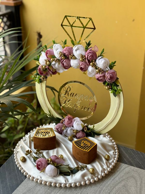Engagement Ring Platter With Pink White Rose Decoration