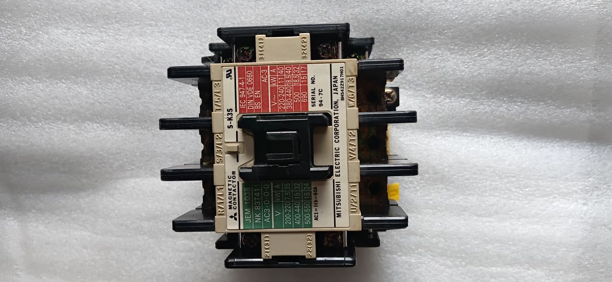 Mitsubishi S-K35 Contactor