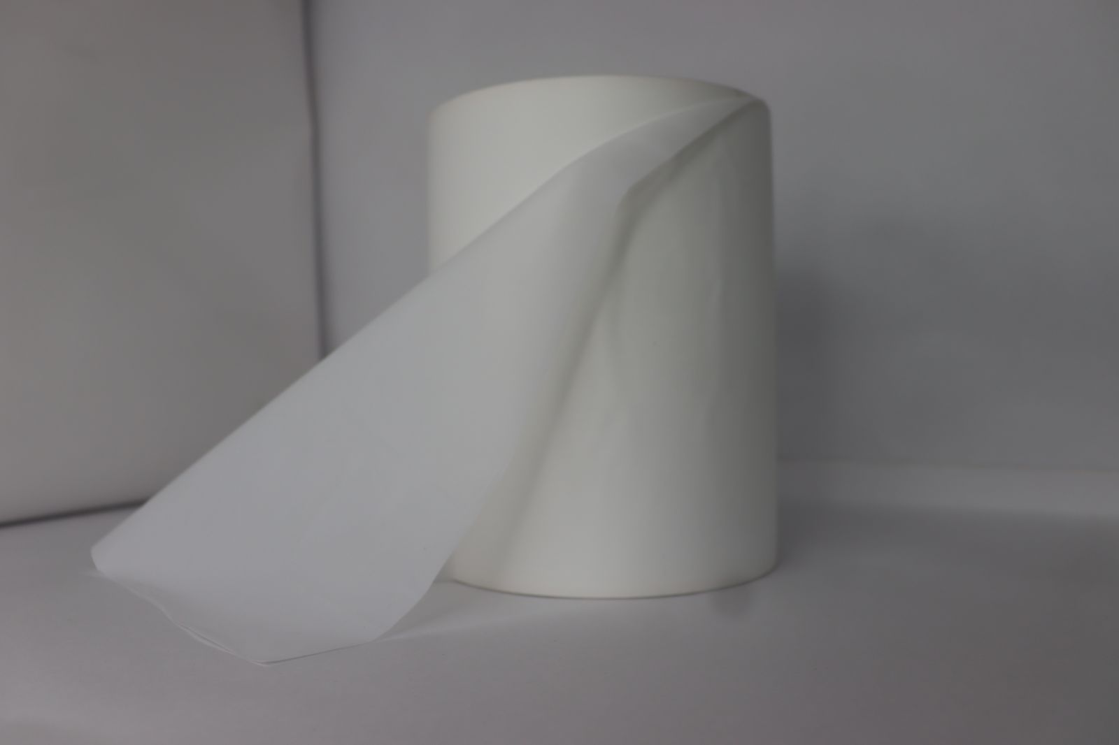 Hydrophilic Nonwoven White 180mm Top Layer Paper