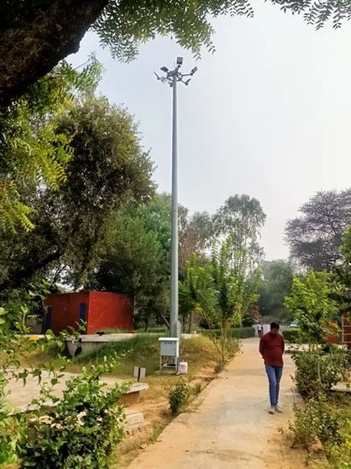 12 Meter Galvanized Aluminium High Mast Lighting Pole