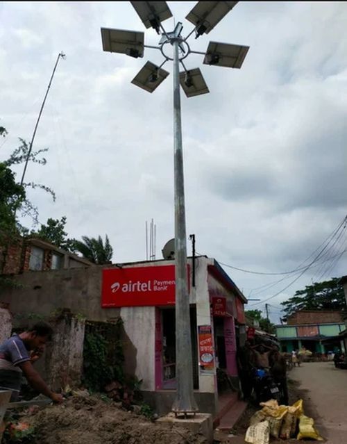Solar High Mast Lighting Pole