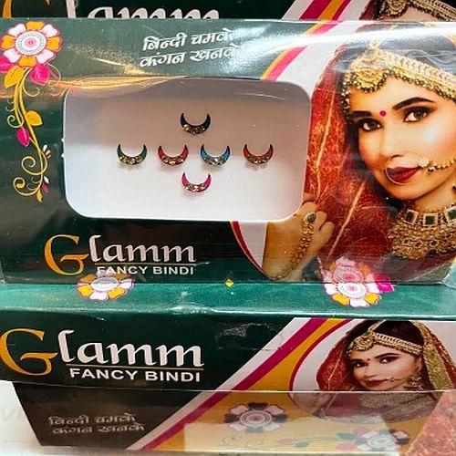 Glamm Fancy Chand Bindi