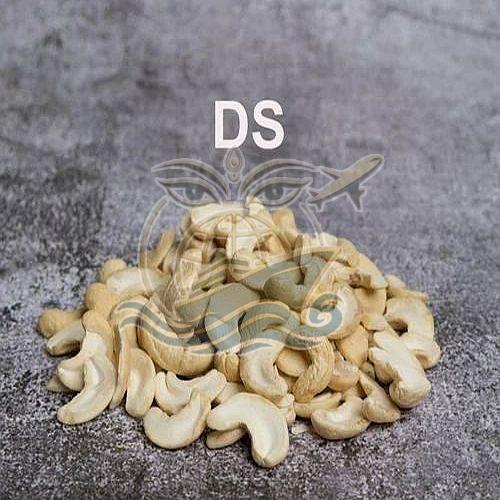 DS Split Cashew Nuts