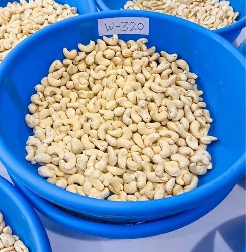 W320 Whole Cashew Nuts