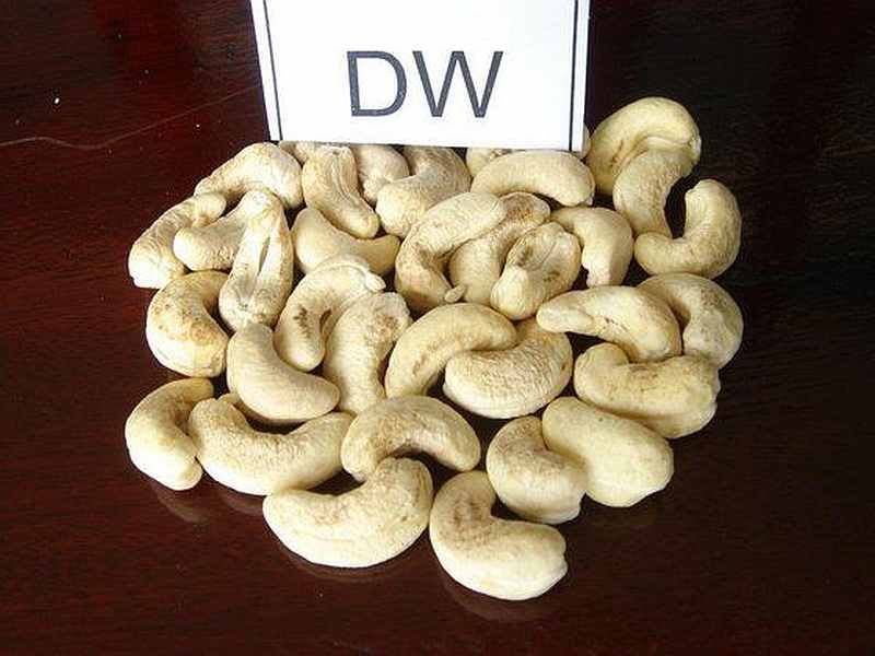 DW Whole Cashew Nut