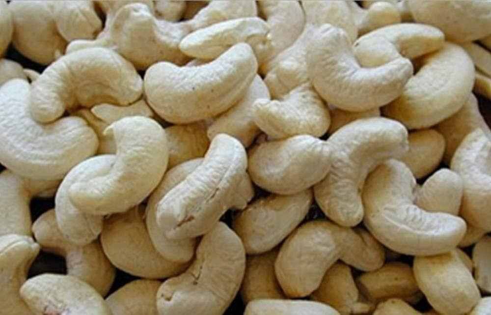 W400 Unsalted Whole Cashew Nut
