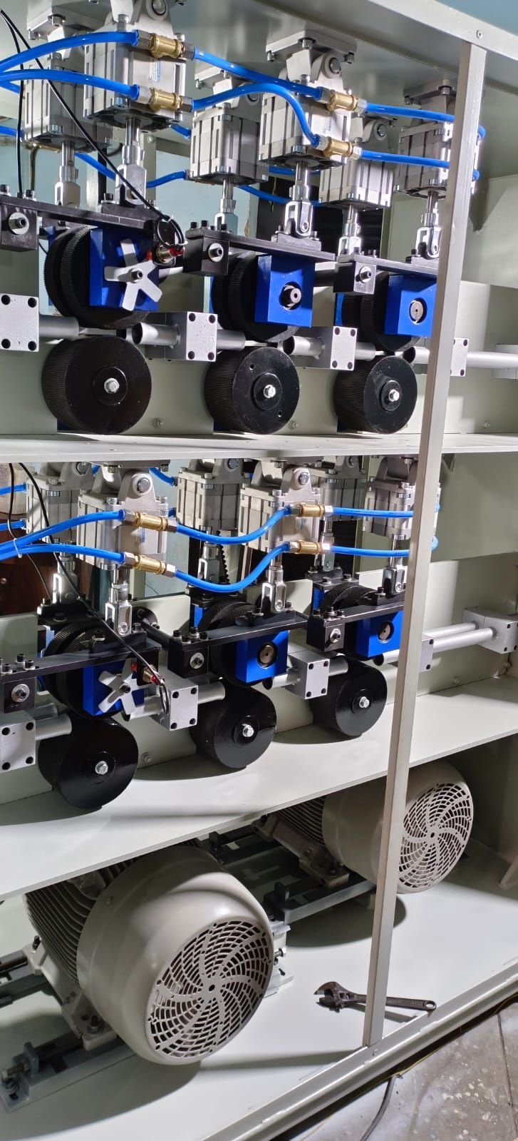 Dual Motor Four Strand Wire Feeding Systems