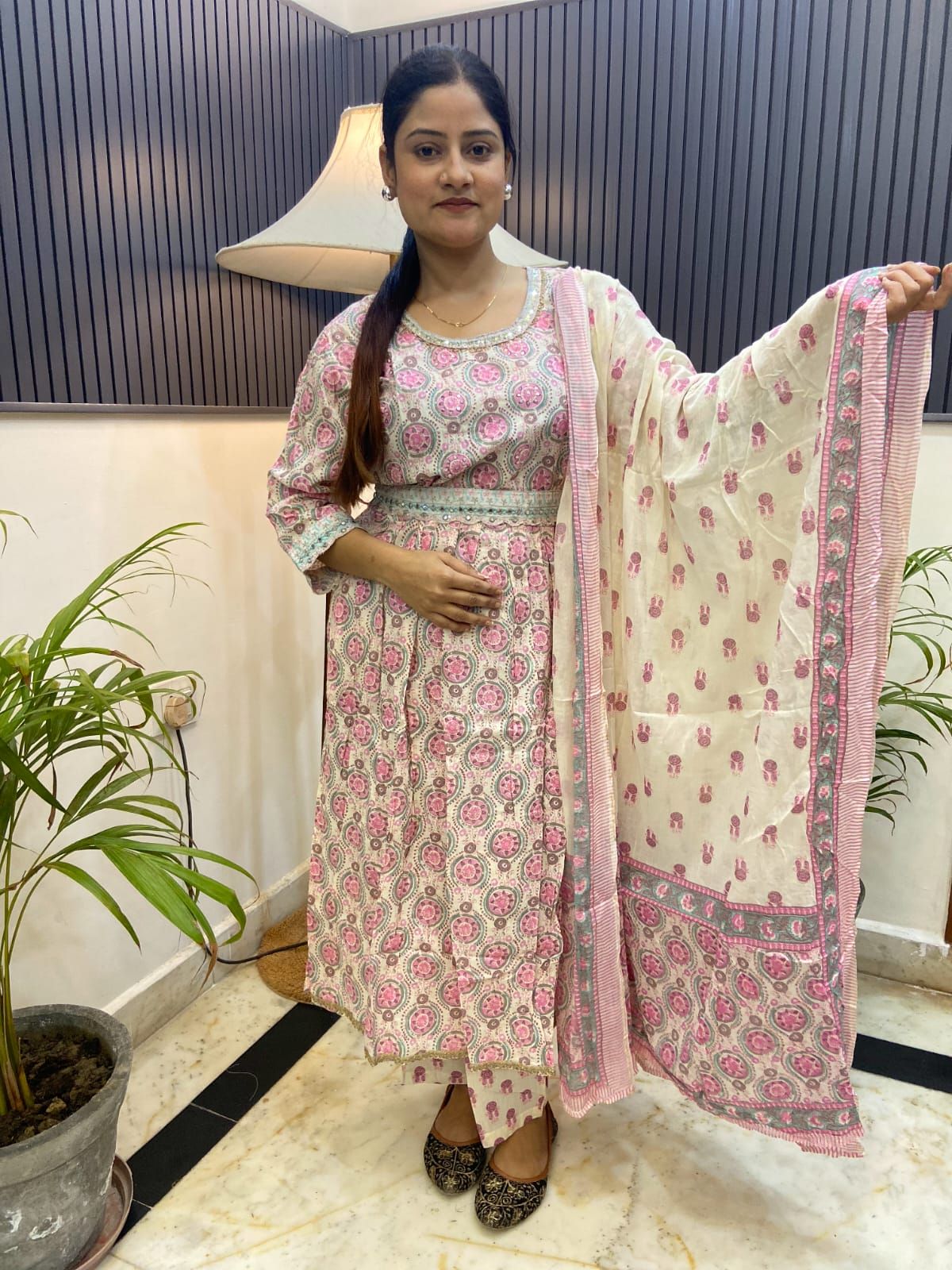 Ladies Pink Floral Motif Dupatta Suit