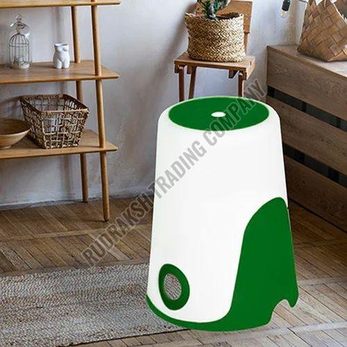 Italica Flip Plastic Stool