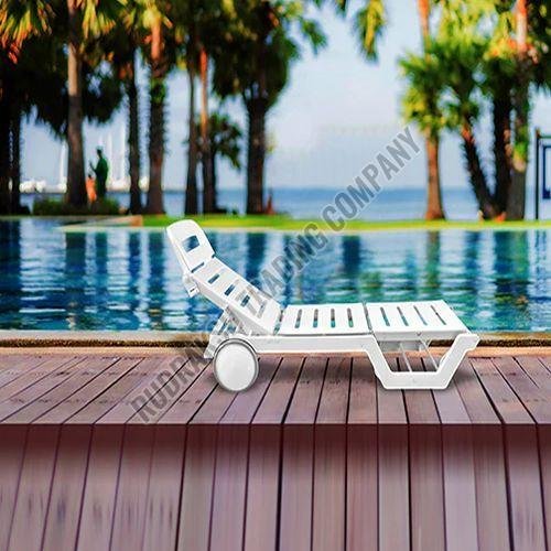 Italica Modern Sunlounger
