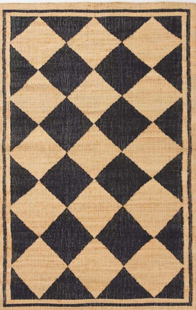 Black Diamond Pattern Handmade Jute Carpet