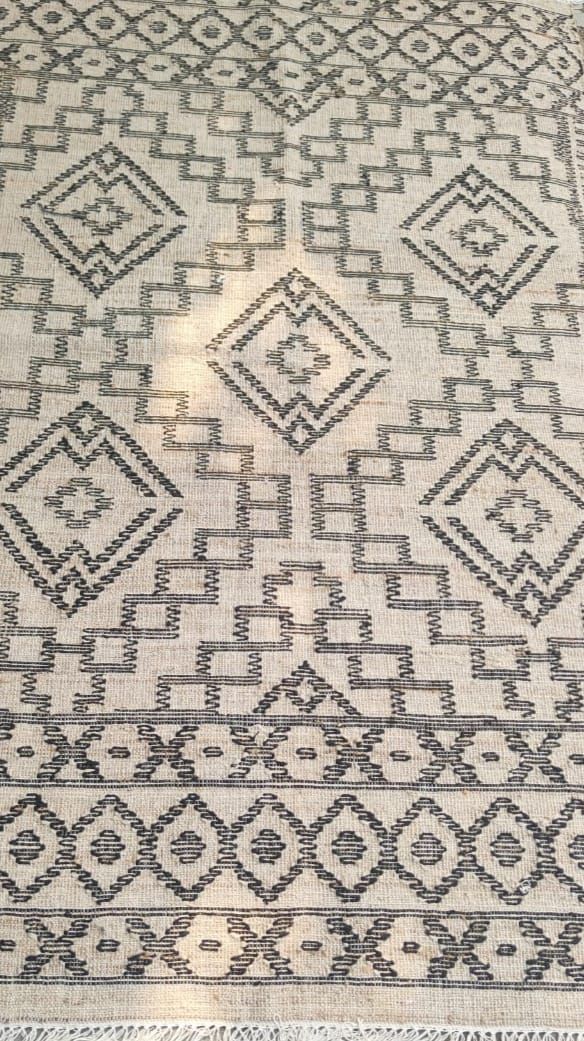 Black Geometric Design Handmade Jute Carpet