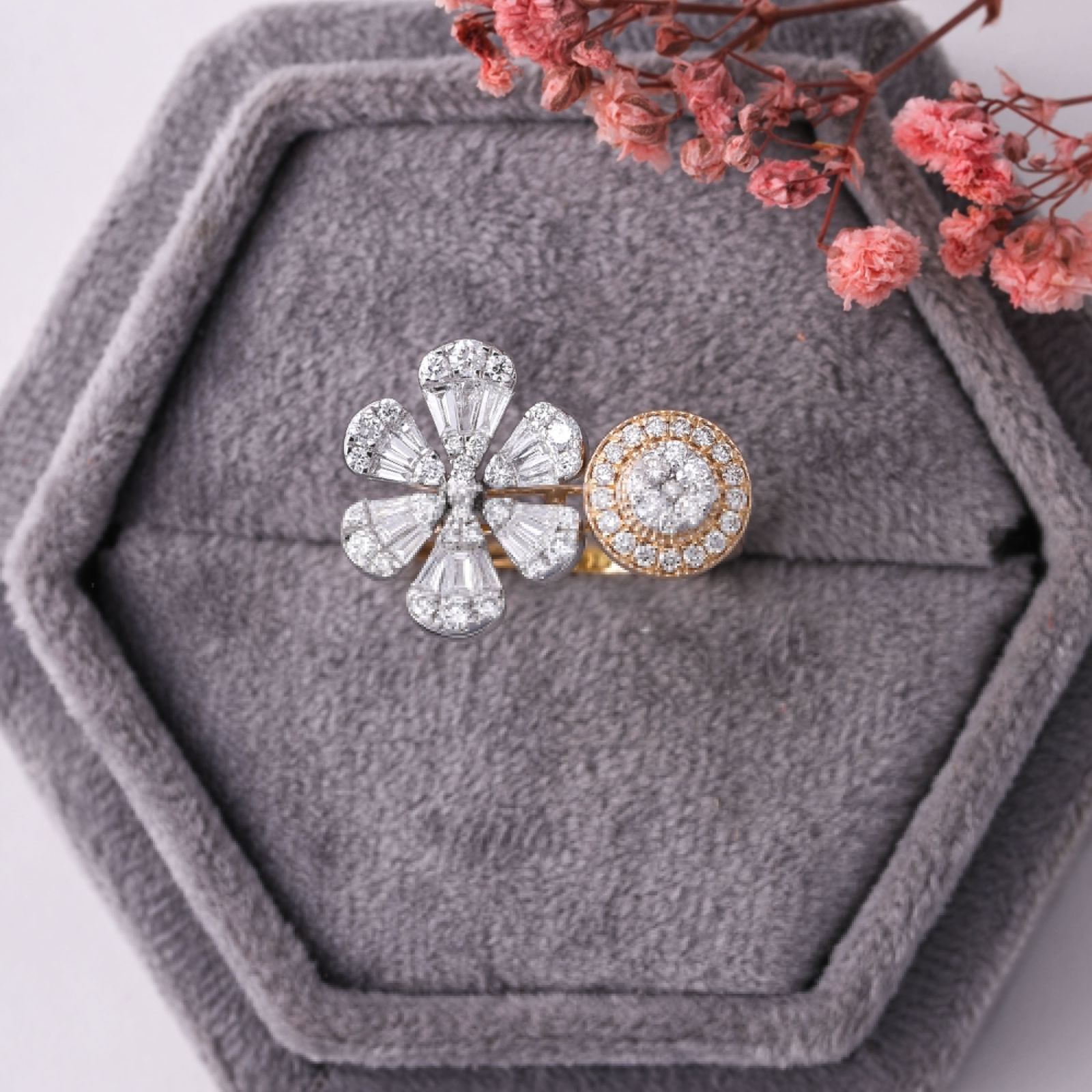 Ladies Designer Diamond Ring