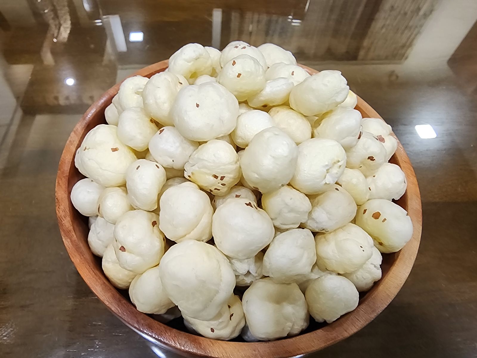 4 Plus Suta Handpicked Phool Makhana