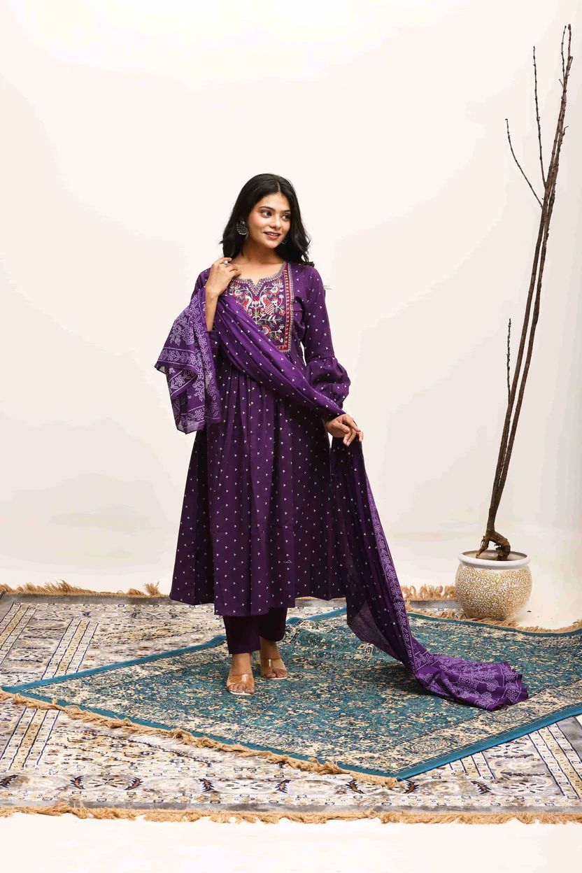 Noorani Bloom Suit Set