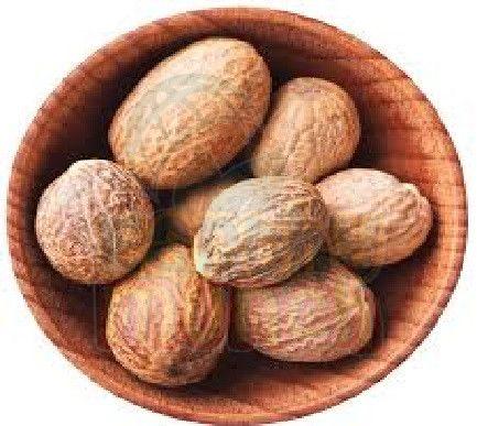 Natural Dry Nutmeg