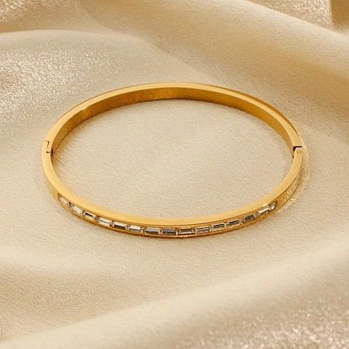 Golden Stainless Steel Anti Tarnish Bracelet