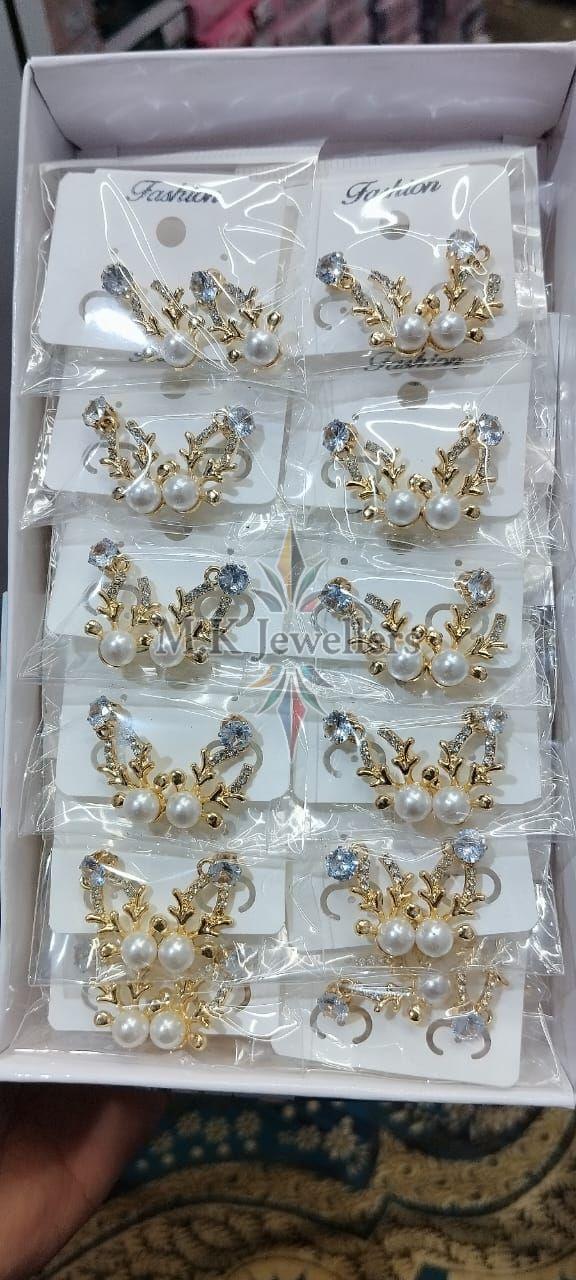 Ladies Fashionable Drop Earrings