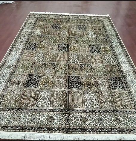 Kashan Handmade Hand Knotted Kashmir Silk Carpet