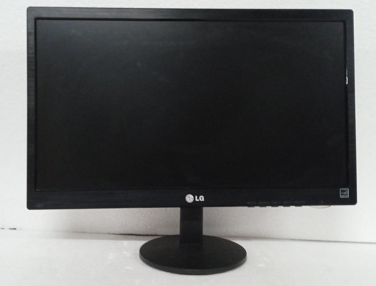 20 Inch LG LED Monitor